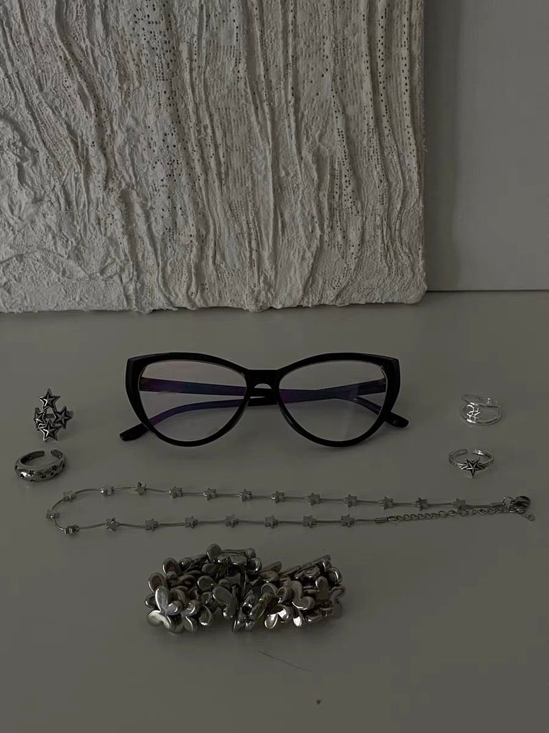 Mini star***point necklace