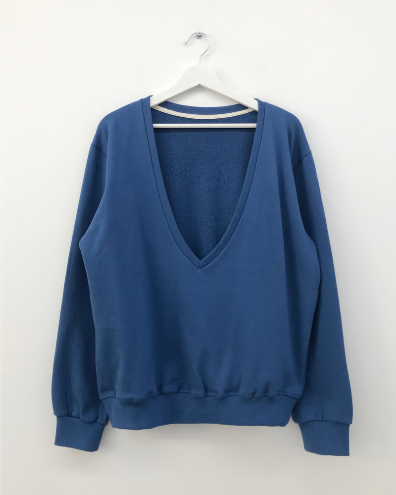 Lancol Deep V-Neck Sweatshirt (3color)