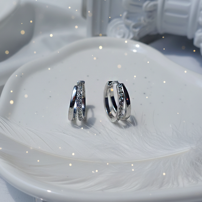 Glint Dual Ring Huggies Piercing