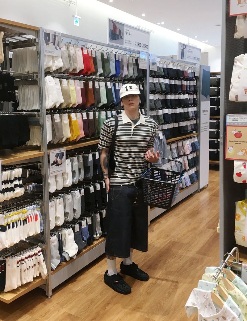 No.1753 BF non fade bermuda SHORTS