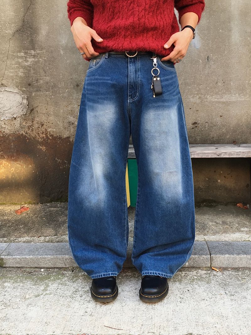 SSROOM(エスエスルーム)の「Lea Blue Curved Wide Pants (Deep Blue)(Pants)」