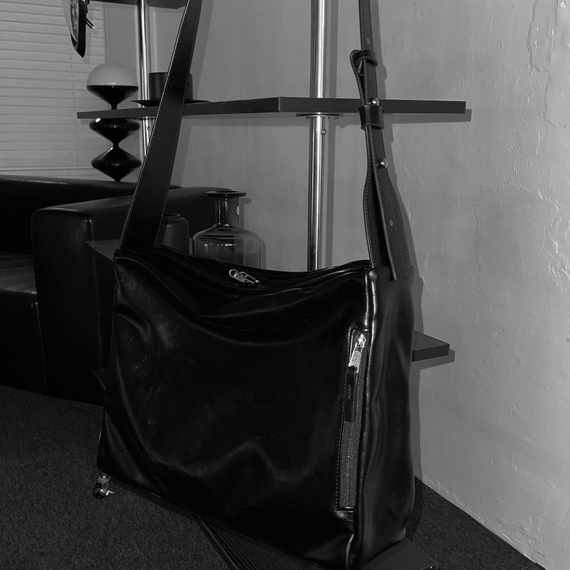 Leather Plank Cross Bag (2 colors/ DP36909)