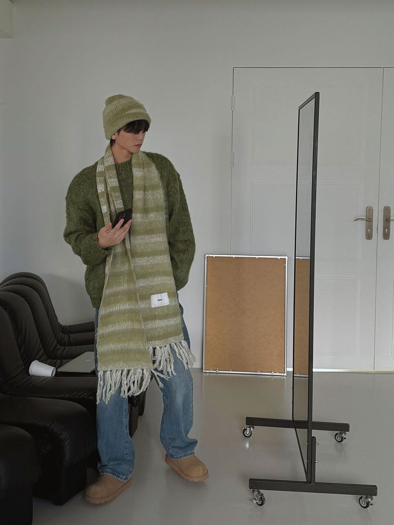 ASCLO（エジュクロ）の「ASCLO Gradation Border Muffler (2color)（Fashion Accessories）」