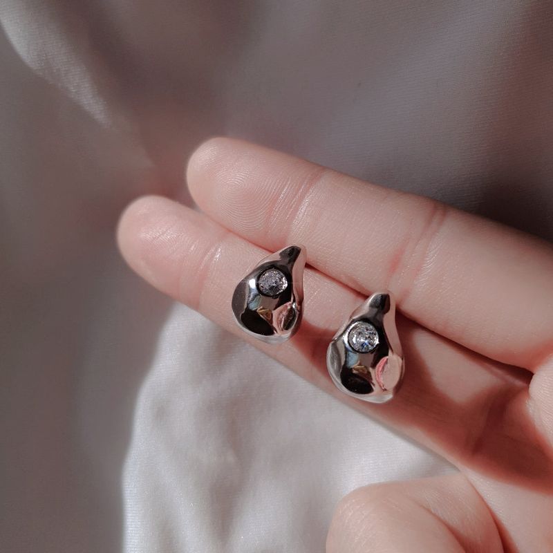 [VIVIZ シンビ Piercing] メテオペブルピアス - Silver Color