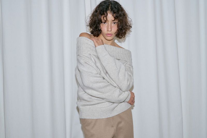 Lissom off-shoulder knit_oatmeal