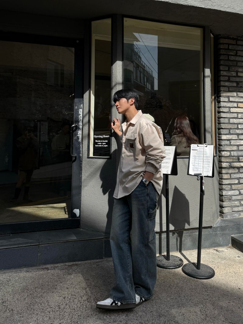 Double pocket patch shirt