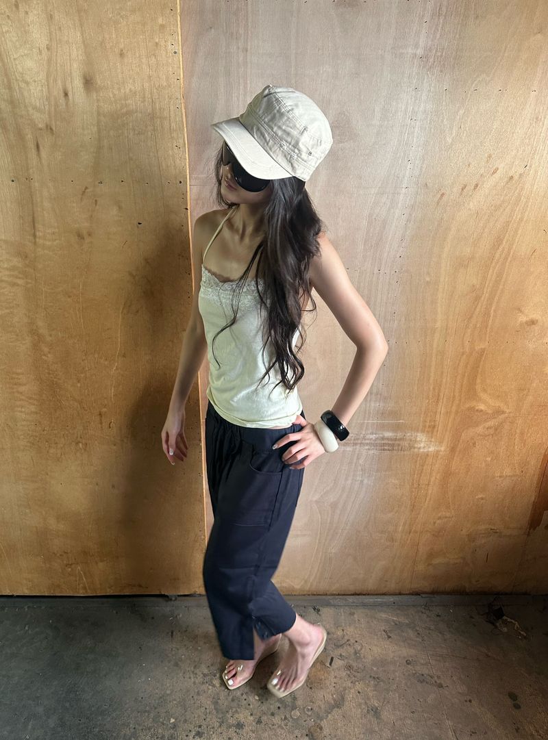 side button capri pants