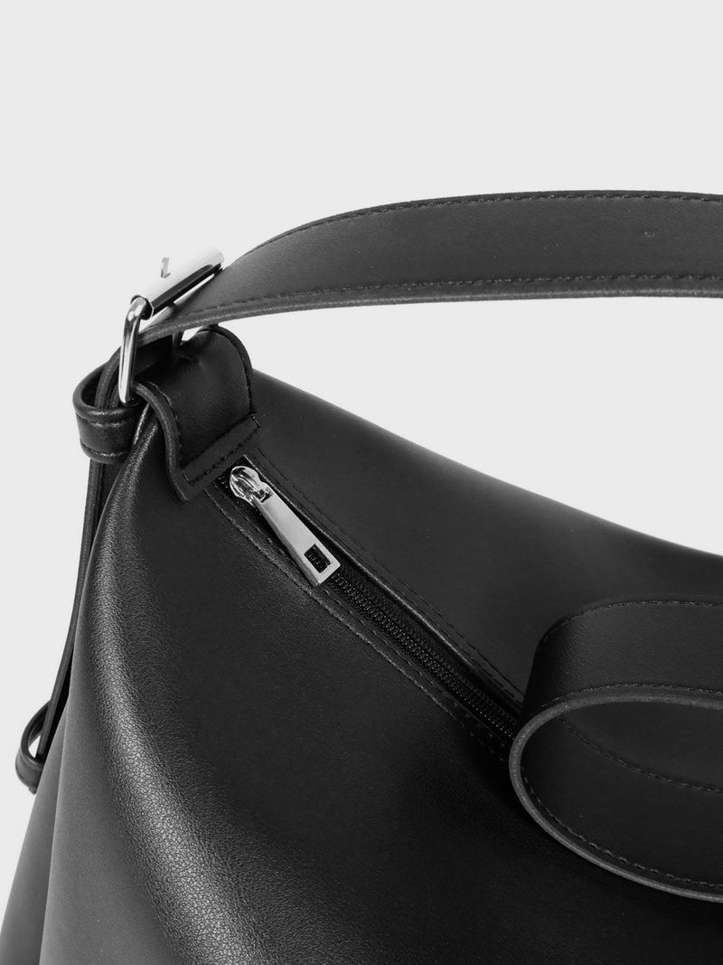 The Mark Large black