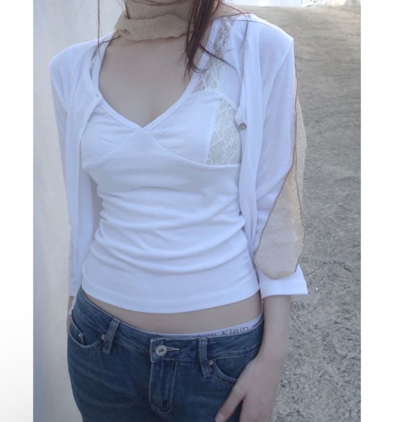 near lace sleeveless