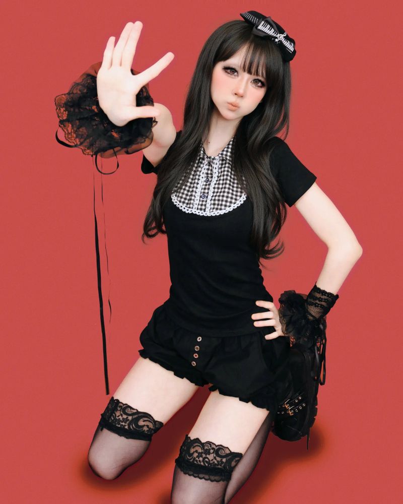 horror-game princess check blouse