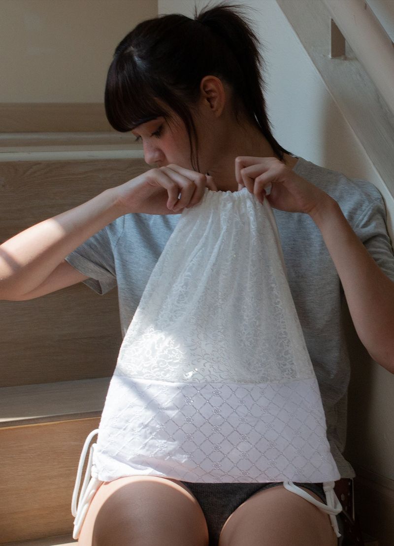  Lace Drawstring Bag - White