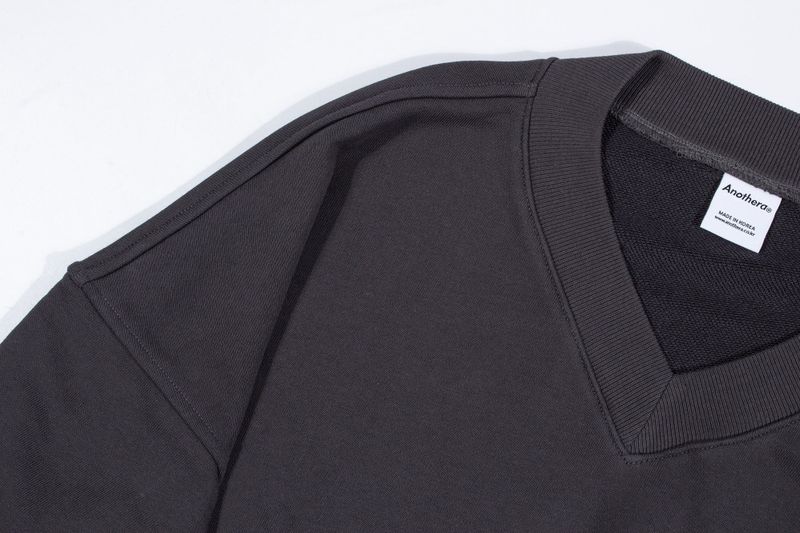 V-NECK CROP SWEATSHIR (Dark Gray)