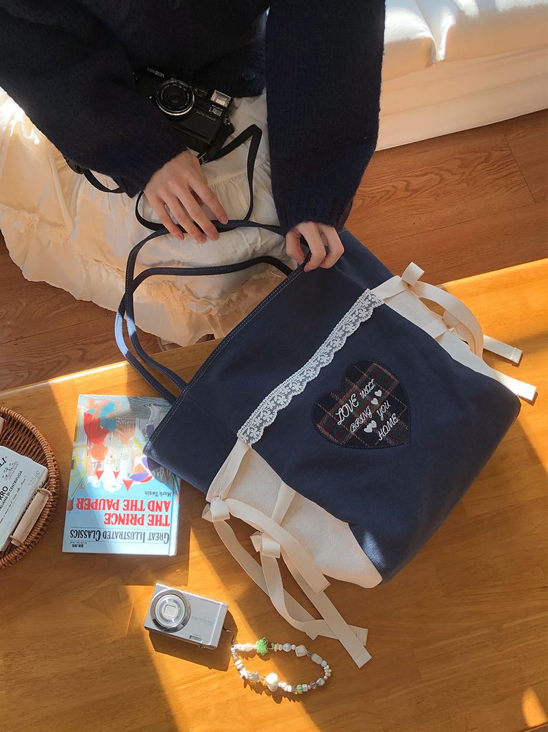 A letter bag_navy