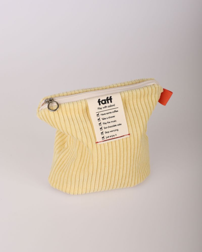 faff（ペプ）の「ファフポーチコーデュロイバター（スマホグッズ/小物）」