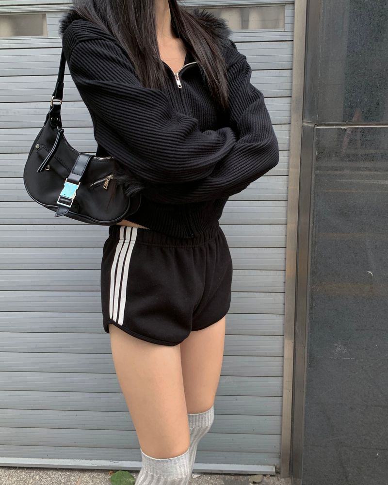 Fur crop hood jumper
