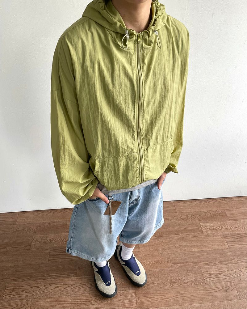Breeze Hooded Windbreaker