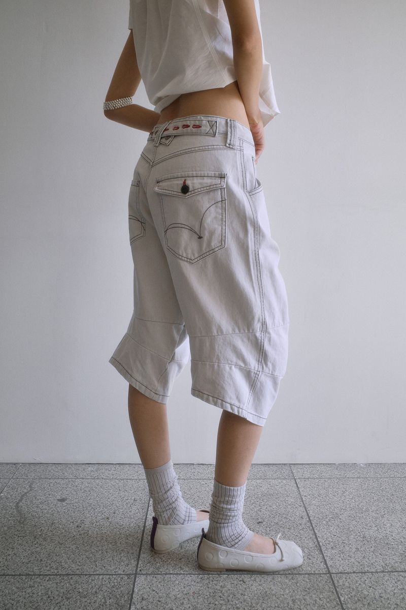 26SS★ CINCH BACK STITCH BERMUDA PANTS