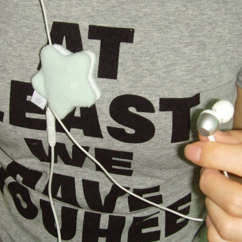star★caron earphone holder