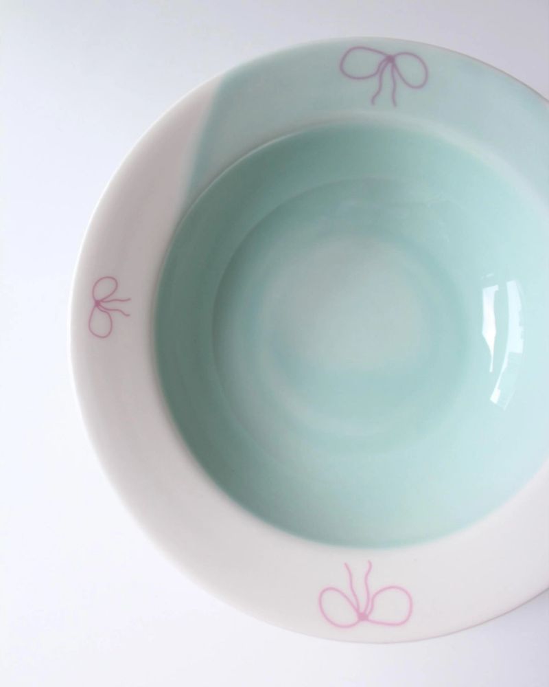 Bow ribbon bowl