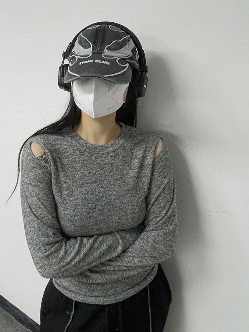 cut out shoulder long sleeve