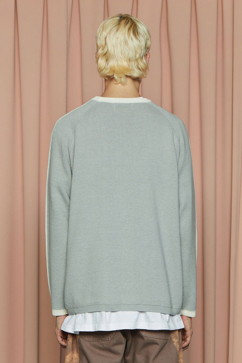 LINE GRAPHIC KNIT / GREY