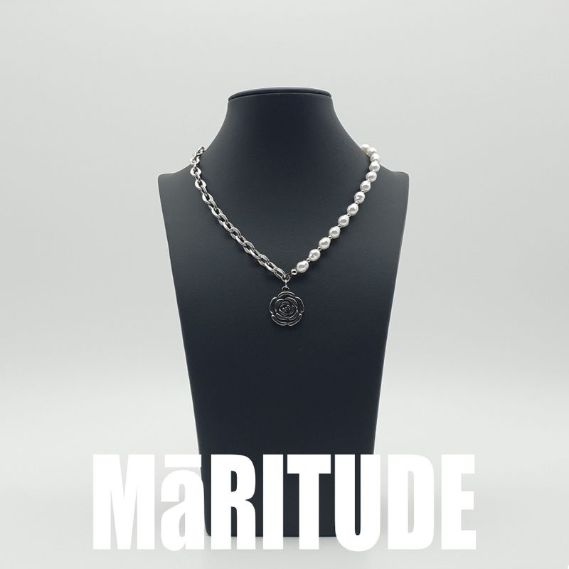 VINTAGE ROSE NECKLACE