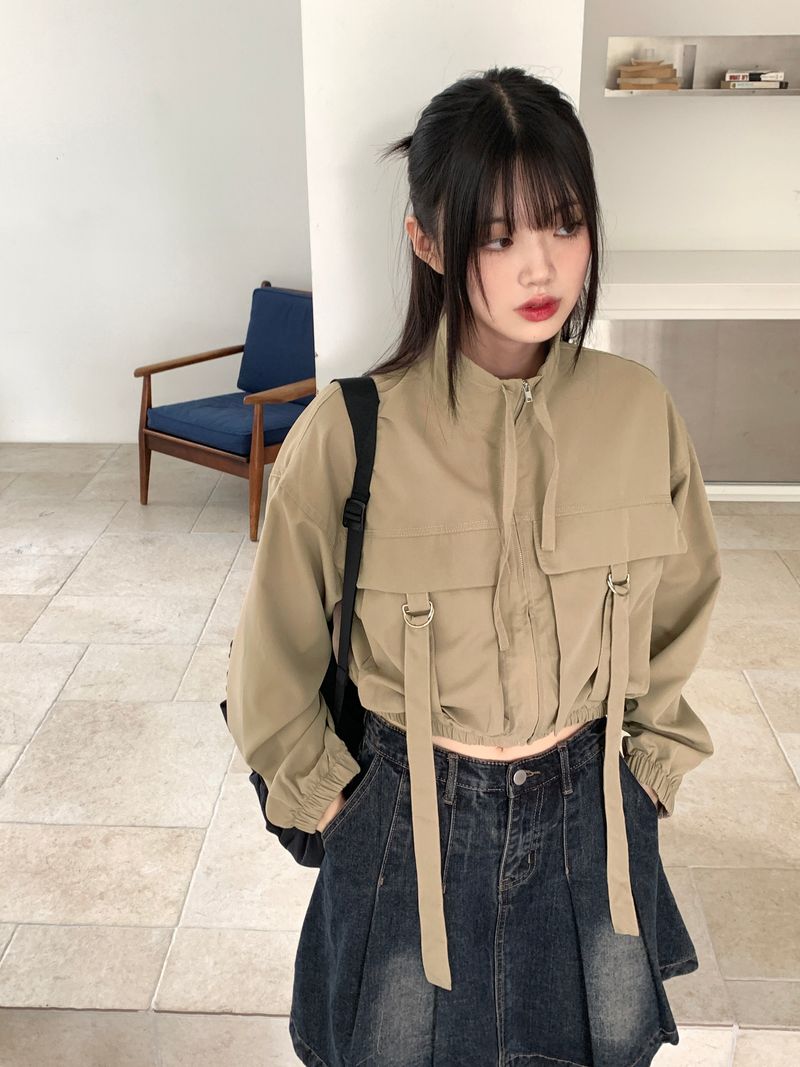 Kuka D-ring strap pocket crop zip-up jacket