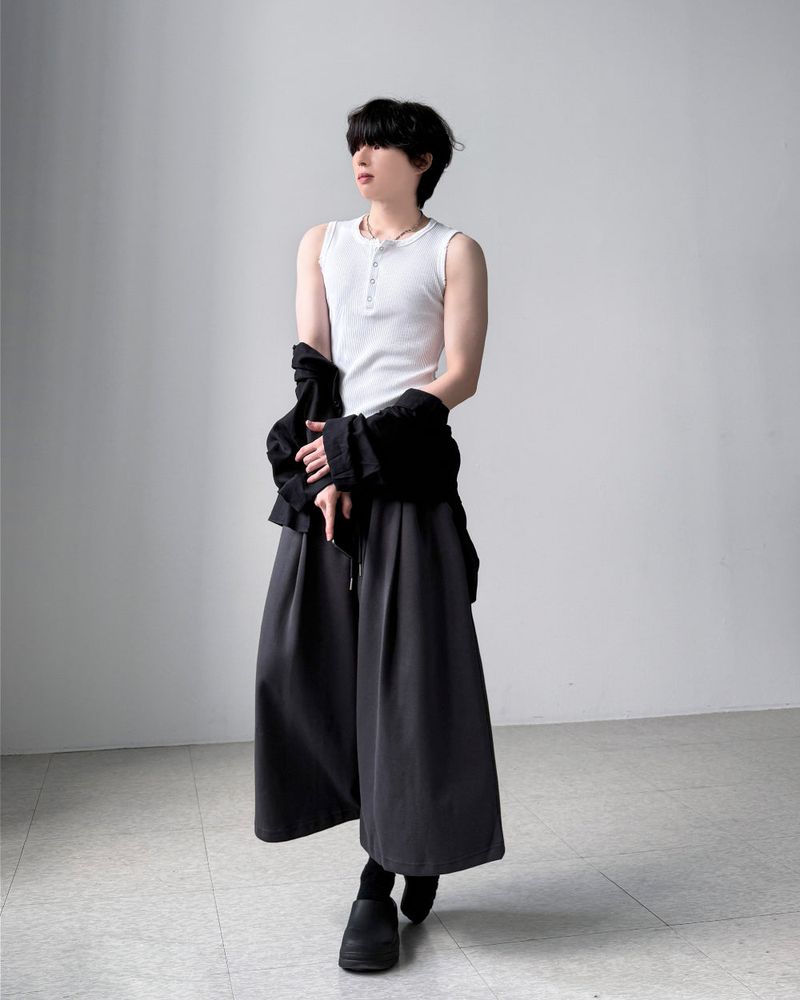 Bertin Henley-Neck Sleeveless