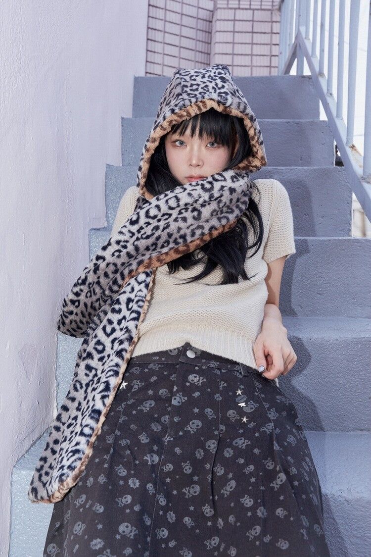 Leopard reversible hood muffler (brown)