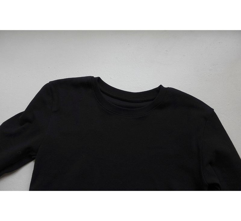 BACK typo sleeve top