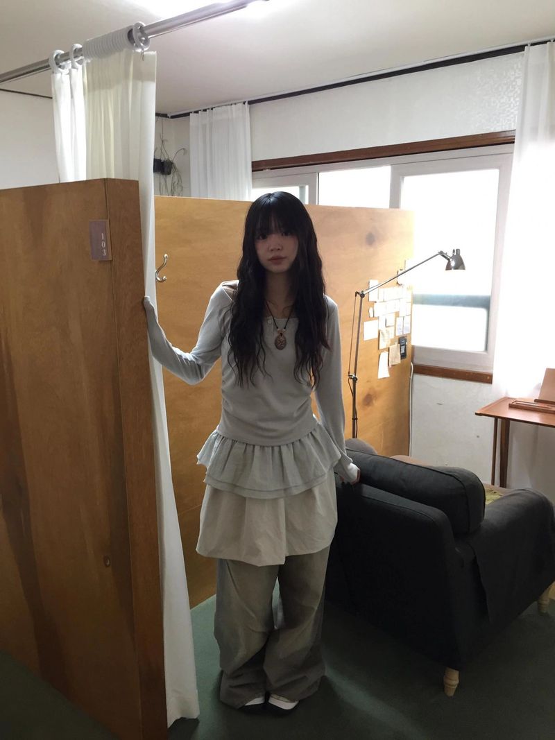 mari layered frill t-shirts