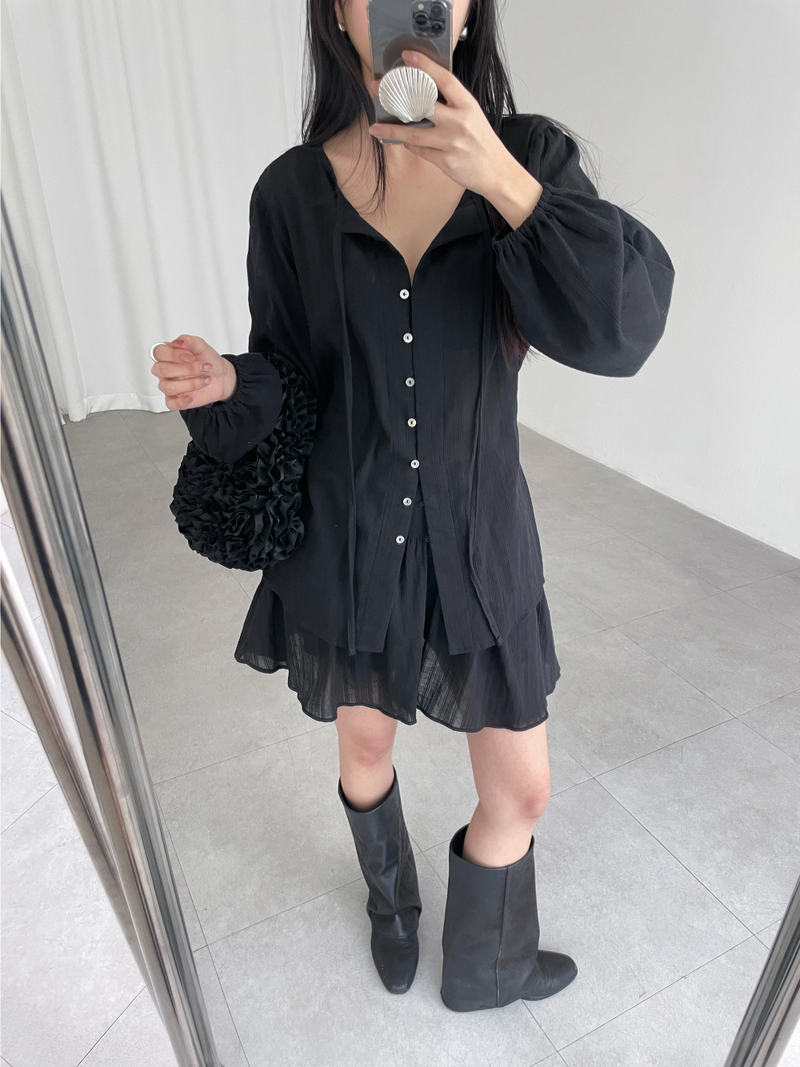 opening button blouse