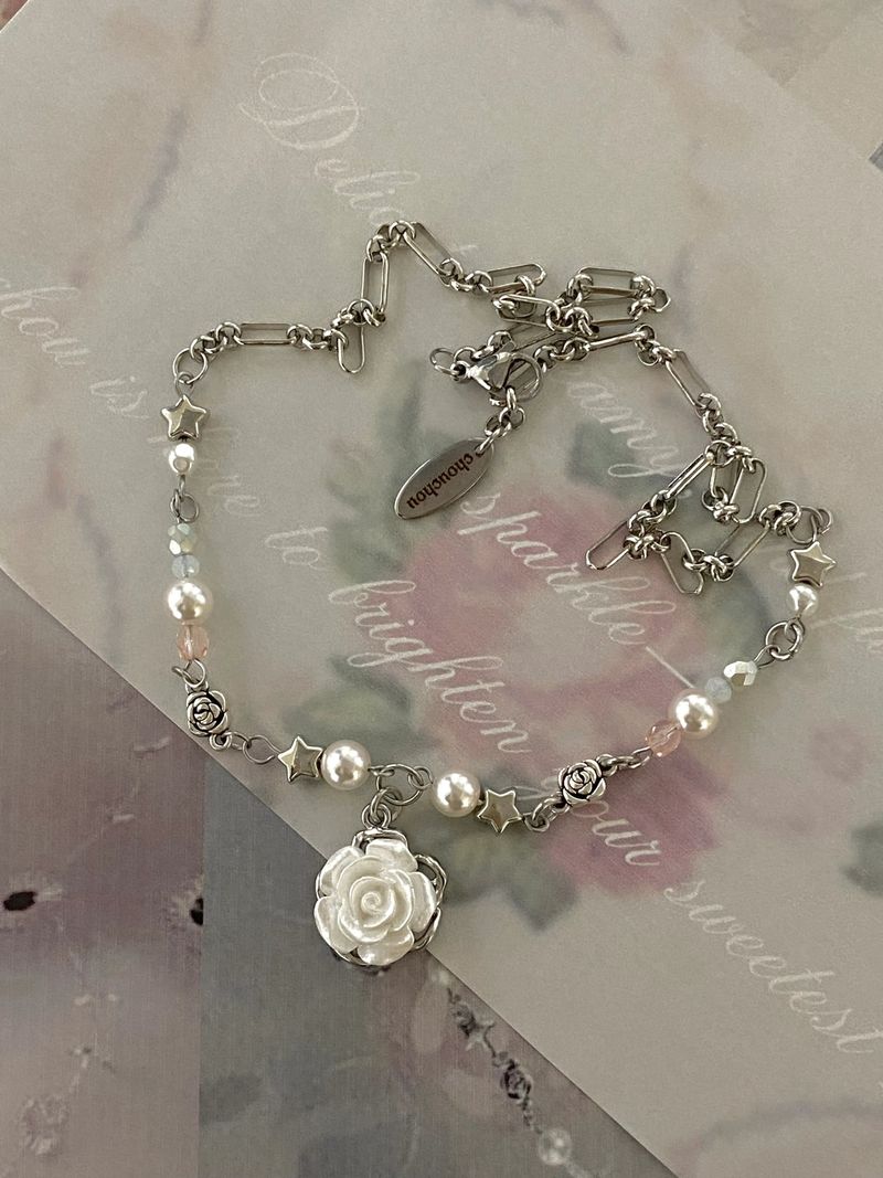 rose pkn necklace