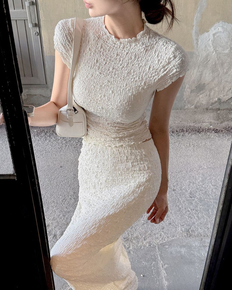 Wrinkle mock‑neck top & skirt set