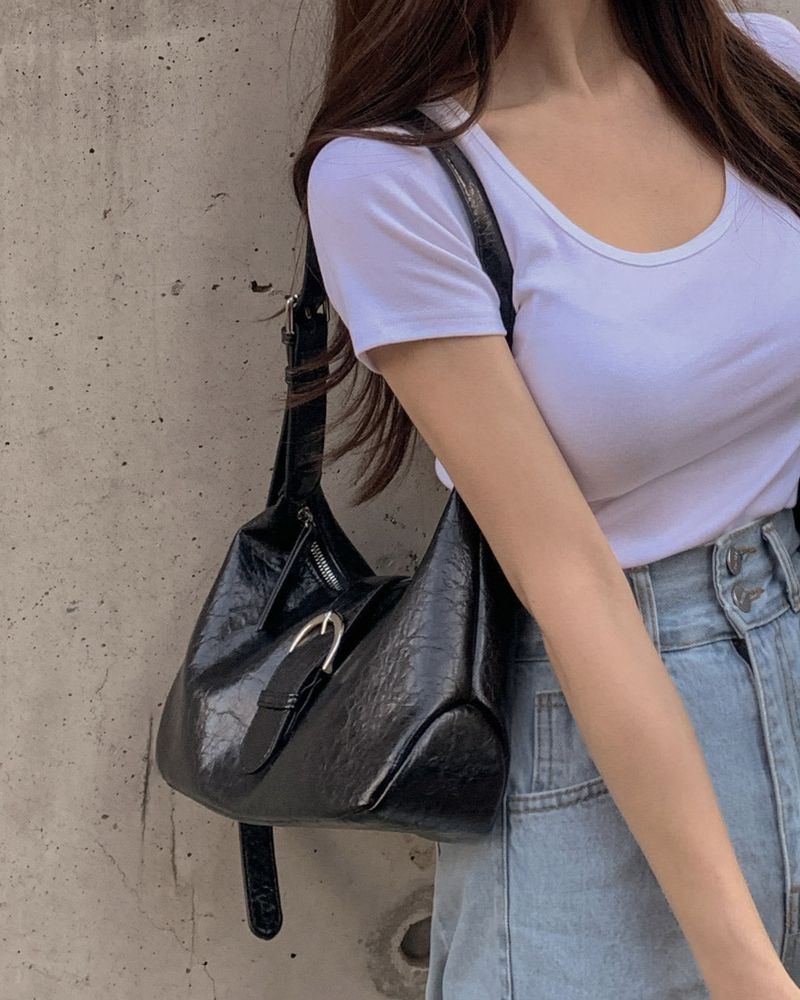 MAYBINS(メイビンス)の「Tuken Buckle Shoulder Bag(Bags)」