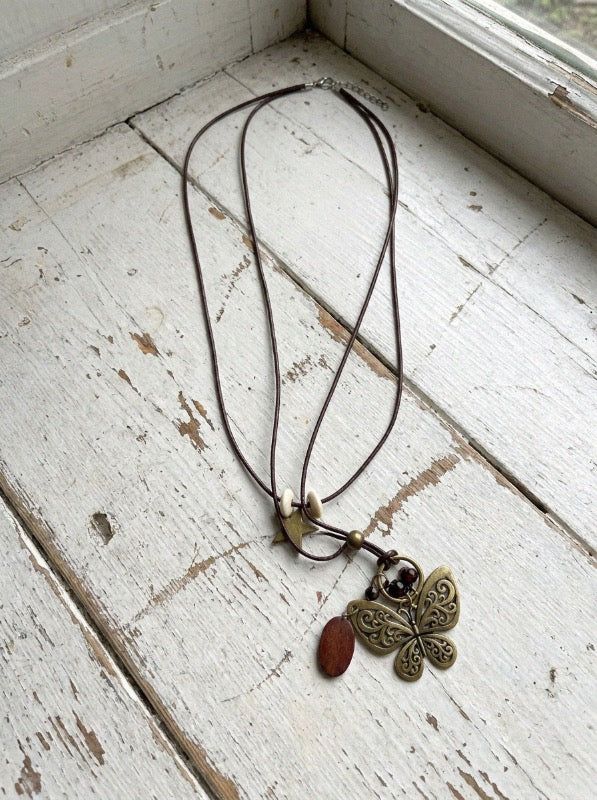 VIVIC（ビビク）の「VINTAGE BUTTERFLY CORD NECKLACE（Accessories）」