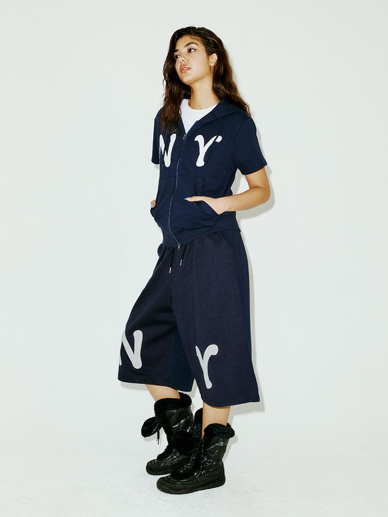 NY APLIQUE CAPRI PANTS NAVY