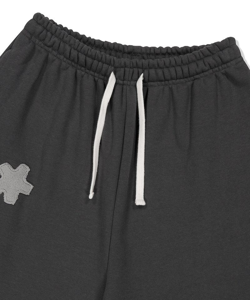BERMUDA MAH APPLIQUE SWEATSHORT