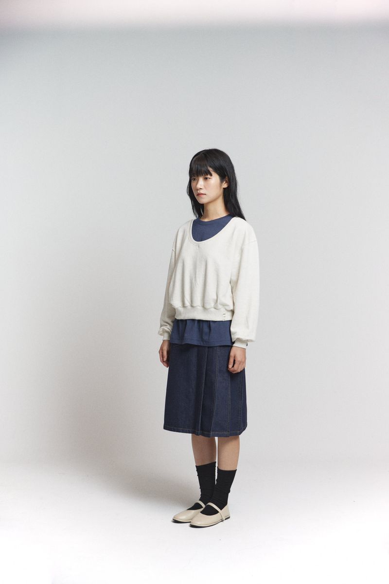 U-neck crop sweatshirt / Oatmeal
