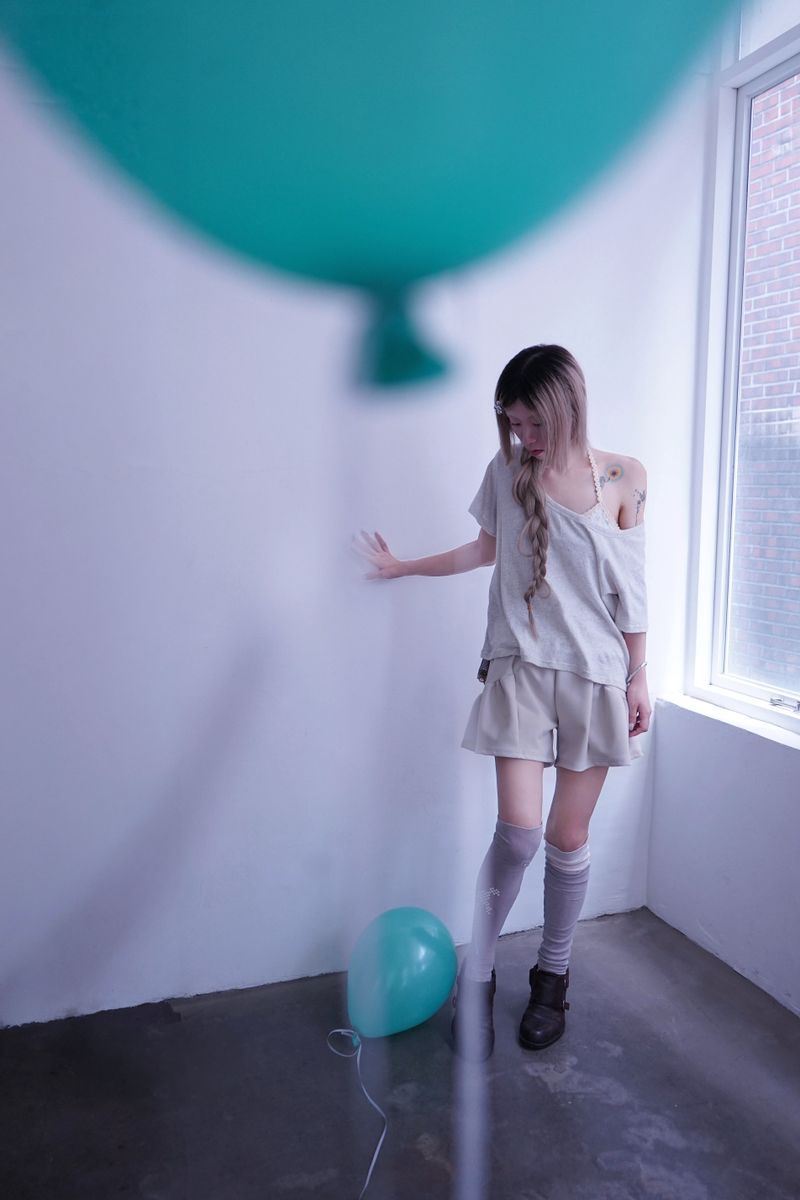 eeespace（イースペース）の「Bloom Frill Shorts (Beige Gray)（Pants）」