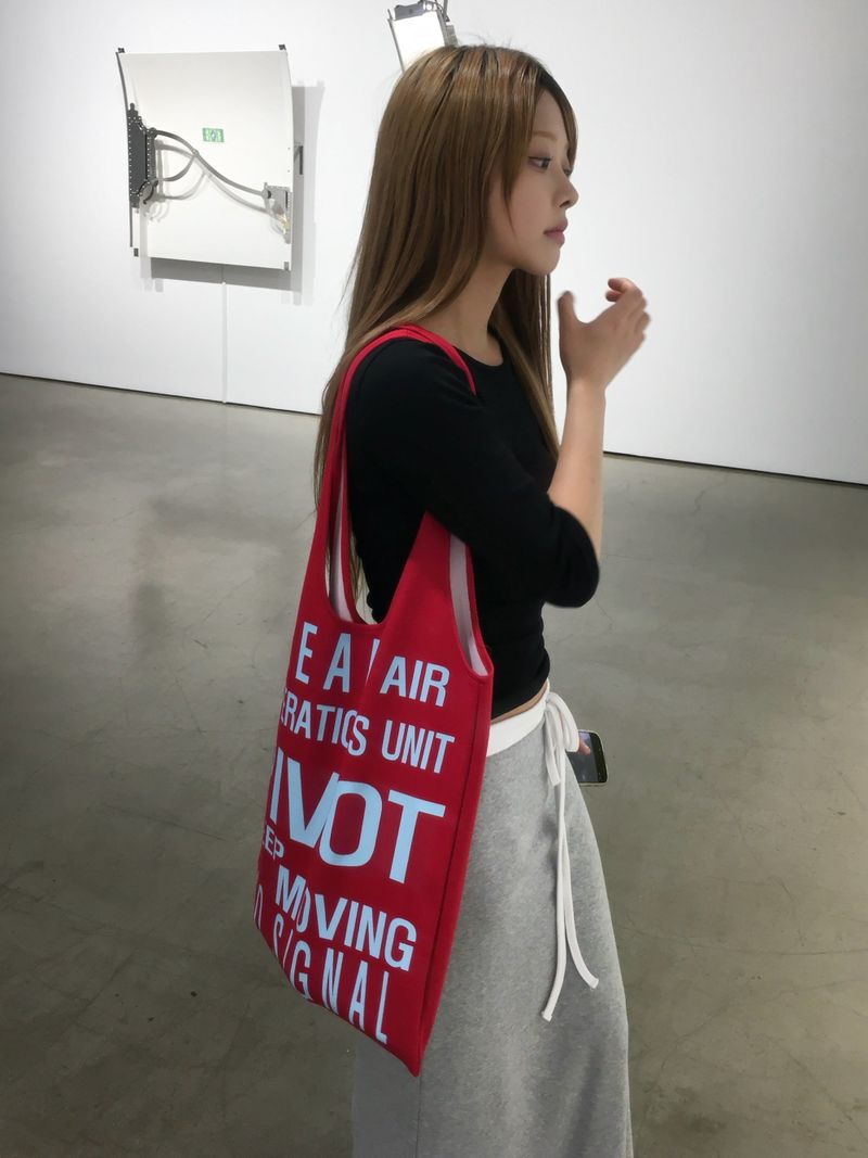 Keep Moving One-Cut Shoulder Bag (3c)