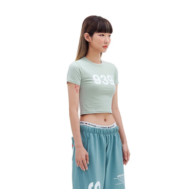 939 LOGO CROP TOP (PALE SAGE)