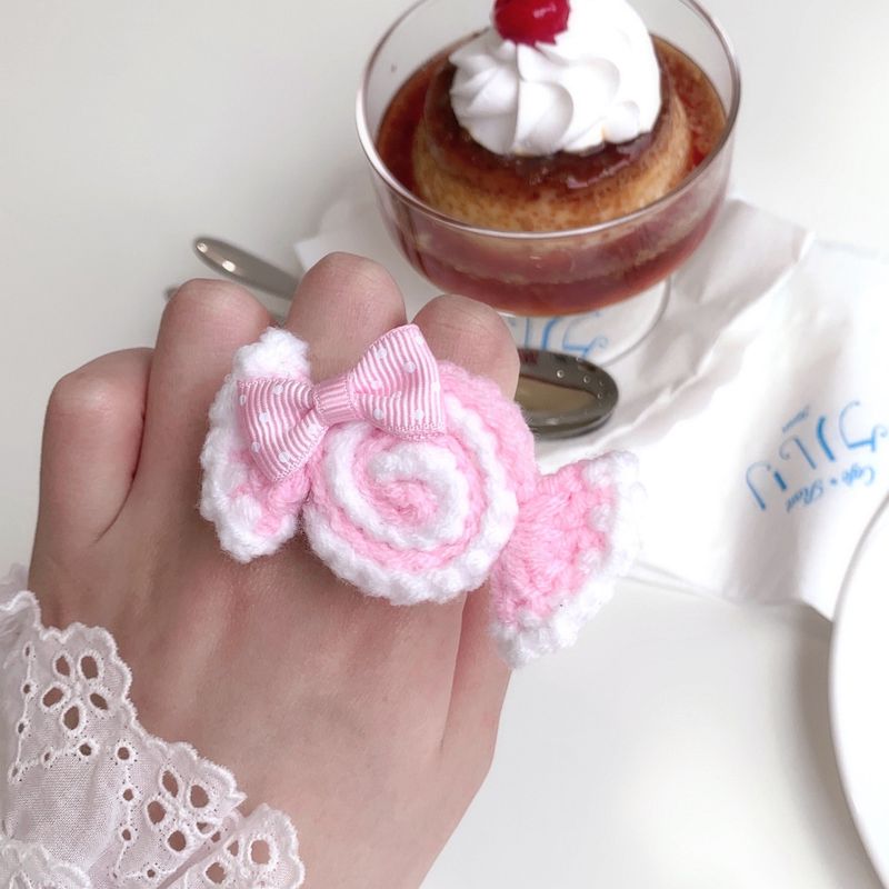 Candy ribbon ring