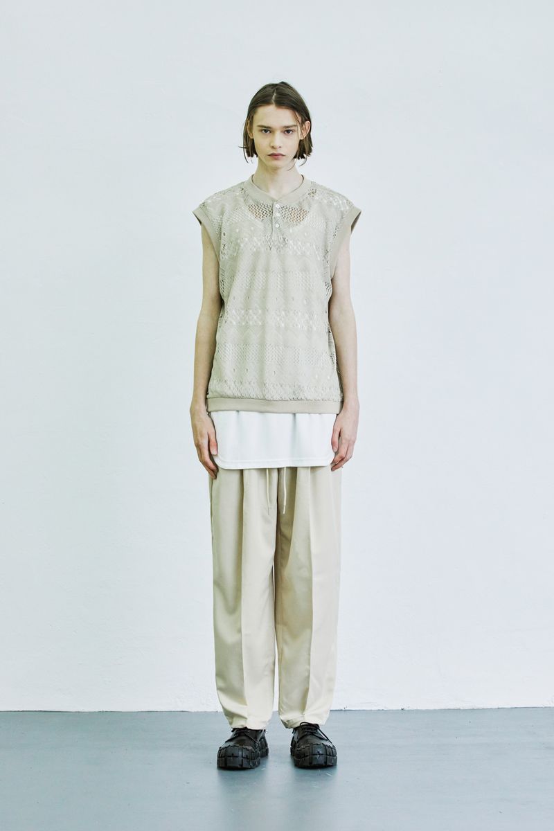 crochet rip vest beige