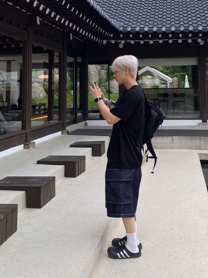 Stitch Bermuda Cargo Denim