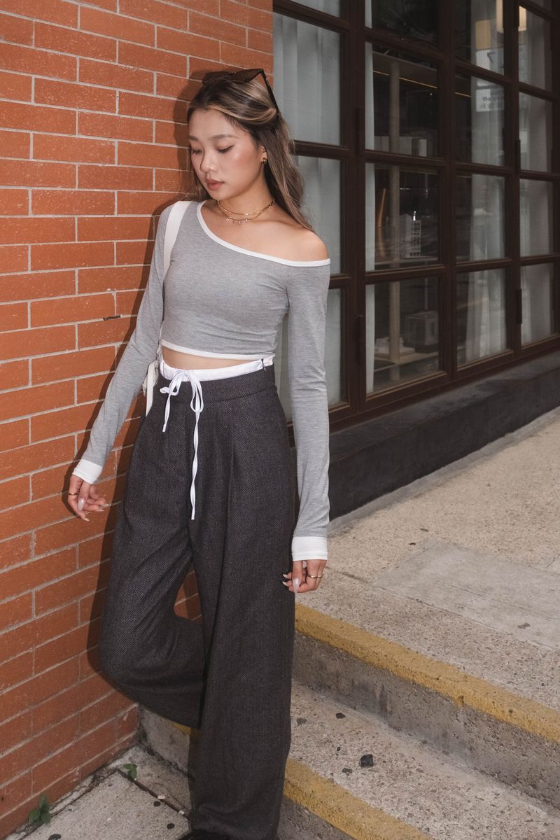 We Fell In Love In Reality（ウィ フェル イン ラブ イン リアリティ）の「Hugging U Wide Leg Slacks - 2 colours（Pants）」