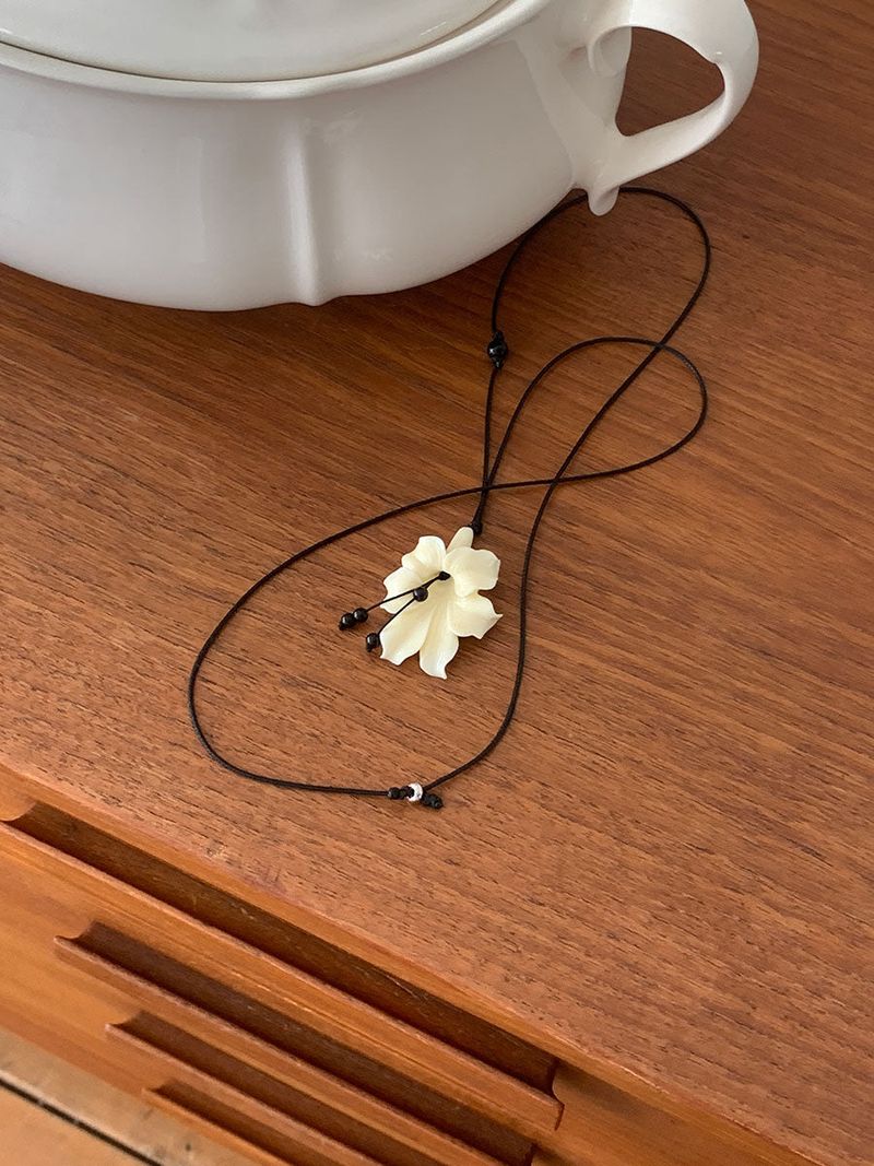eon（イオエン）の「ハワイフラワーネックレス（アクセサリー）」