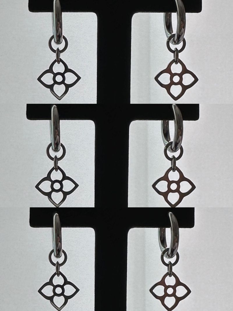 flower pattern earring