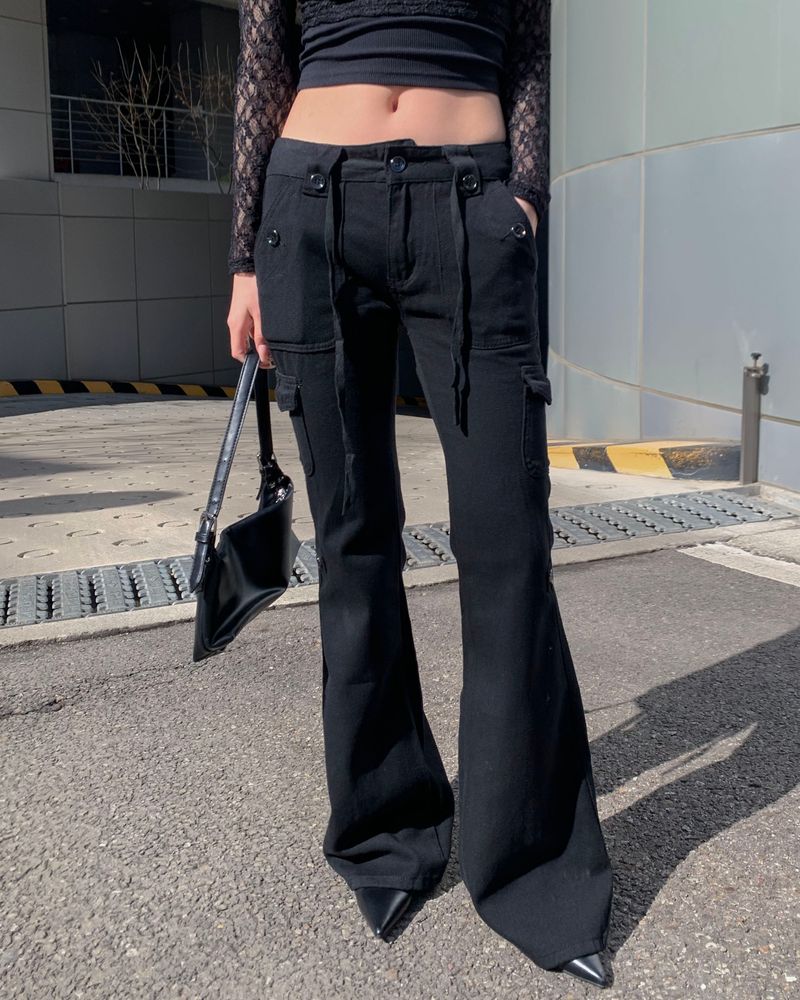 Deep cargo boots cut pants