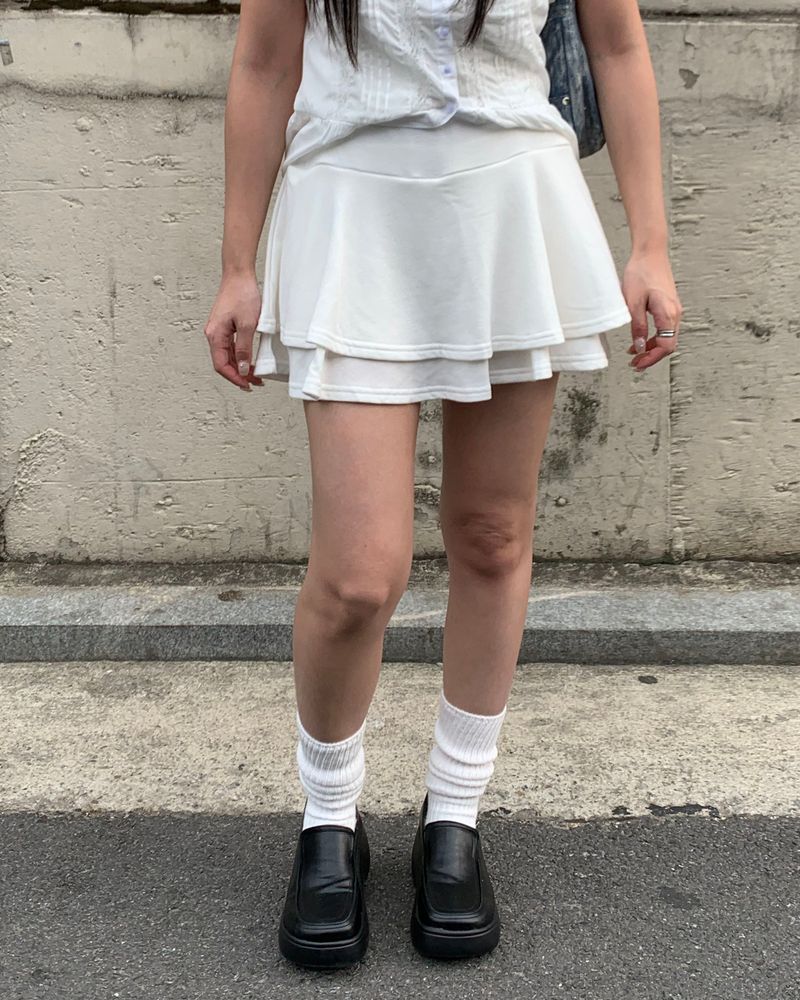 Low cancan skirt